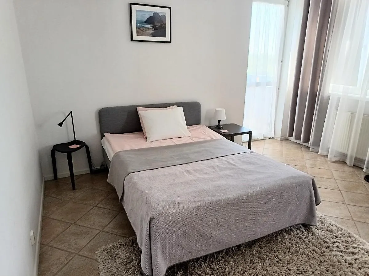 Apartament Bratyslawska contacts